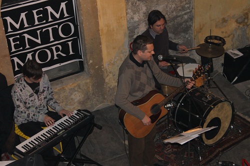 Az Újhold Verszenekar és Krasznahorkai László - Fotó: Valovics Tímea