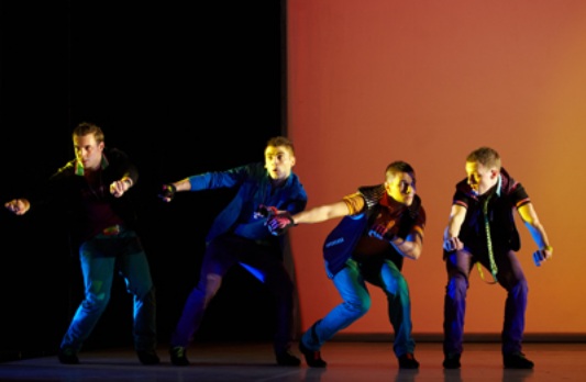 Ami a szívedet nyomja - táncszínház Ami a szívedet nyomja - táncszínház