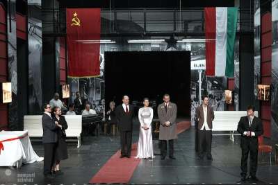 Egyszer élünk, avagy... -színház