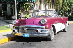 A kocsi amin már semmi sem igazi