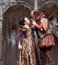 A makrancos hölgy (Globe)