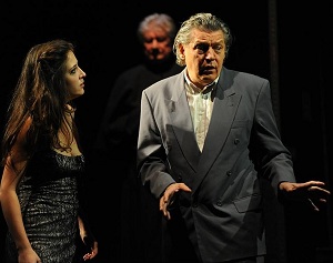 Bende Kinga, Szerémi Zoltán, a háttérben Fülöp Zsigmond