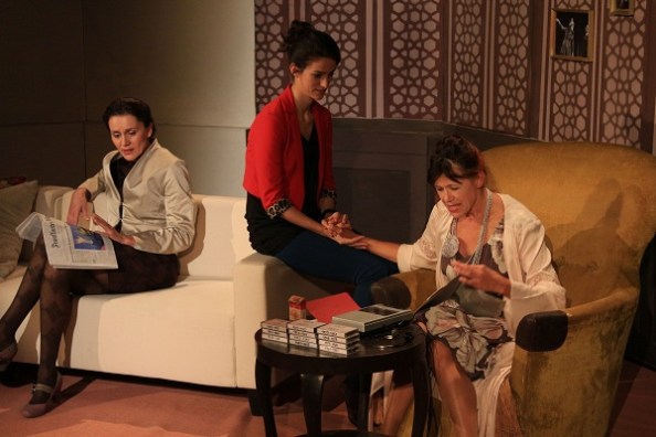 Cinkosok (Kerekes Viktória, Huzella Júlia, Kiss Mari – Fotók: Czifrik Balázs)