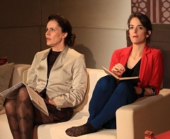 Elbeszélnek egymás mellett (Kerekes Viktória, Huzella Júlia)