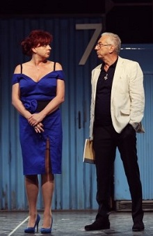 Az udvarmester szemrehányást tesz (Hernádi Judit, Márton András)