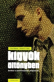 Babiak-Hare_Kígyóköltöny-bor180