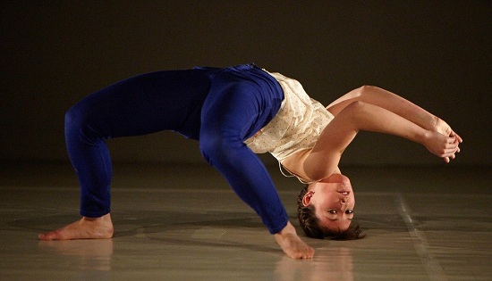 Felhúzható madarak és polaroidok – Angela Rabaglio