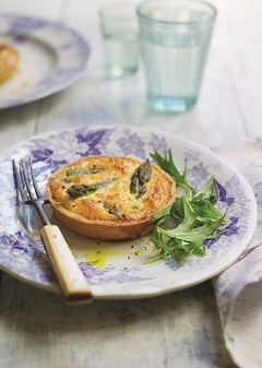 Elliot-3Spárgás tortácskák240