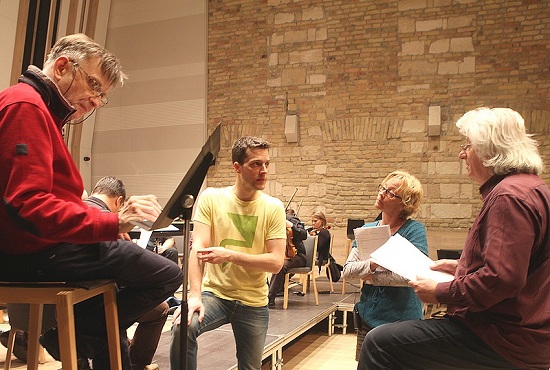 Mácsai Pál, Dubóczky Gergely, Kerekes Éva, Esterházy Péter, háttérben a Budapest Sound Collective