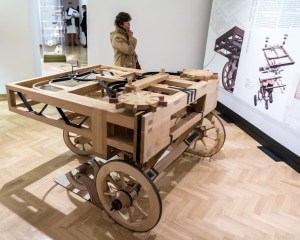 Az automobil mozgó tűzijátékok szállítására is szolgált volna