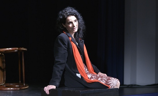 egy-pestilány-2401-550