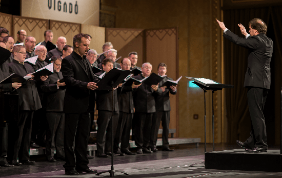 Titán (Szólista: Fátrai János)