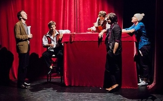 A büfé, ahol az álmok megtestesülnek – vagy elhamvadnak