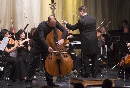 A Törös Alapítvány 2011. évi jótékonysági koncertjén, a Marczibányi Téri Művelődési Központban (SD)