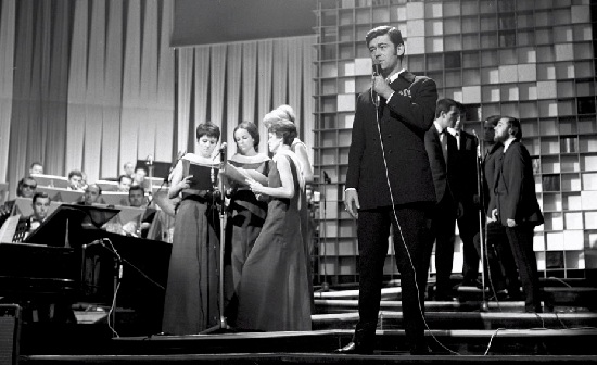 Az egyik (de nem a legelső) Táncdalfesztiválon