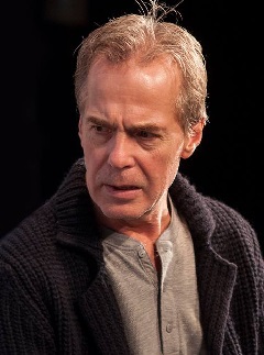 Minden szava tüske és vitriol (Zronko Hirtling István)