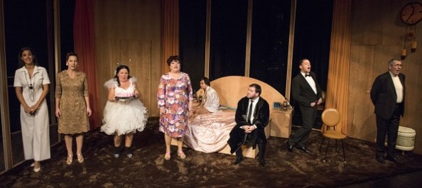 Macska a forró bádogtetőn (WP)