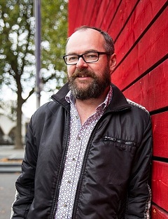 Dennis Kelly (Fotó: Jack Taylor)