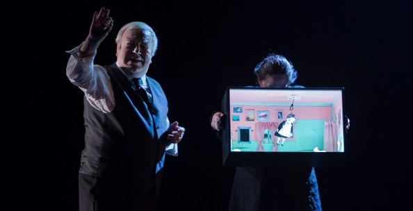 Meg kell óvni attól, ami rá várna...