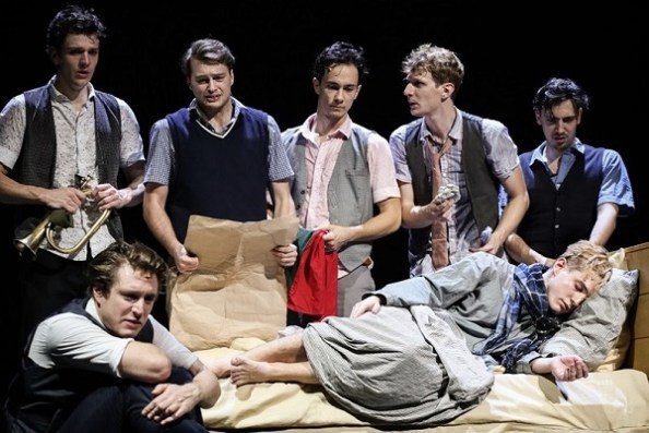 Nemecsek halála, bal oldalt Boka János (Wunderlich József) guggol