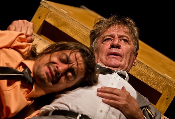 Kutyaharapás (Mucsi Zoltán, Nagypál Gábor)